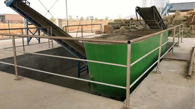 河南某公司購(gòu)買(mǎi)固定式TMR攪拌機(jī) 河南某公司購(gòu)買(mǎi)固定式TMR攪拌機(jī)